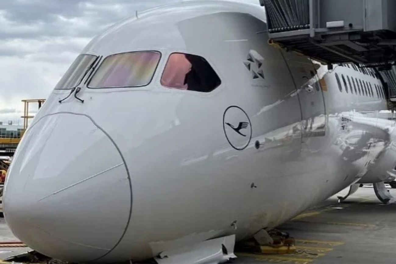 Alemania: colapsó el tren de aterrizaje de un Boeing 787 de Lufthansa y hay heridos
