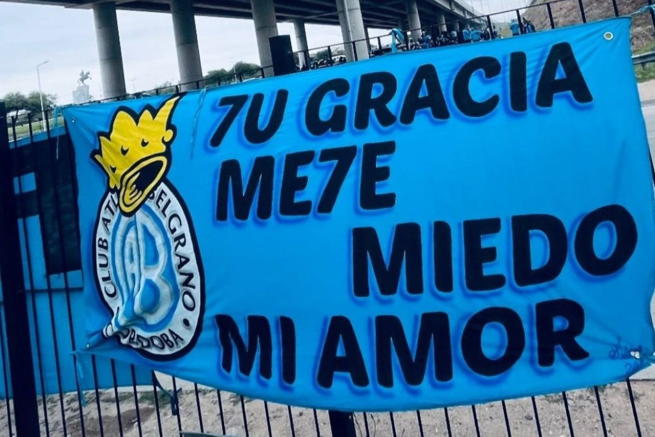Banderas por el Indio Solari en Belgrano.