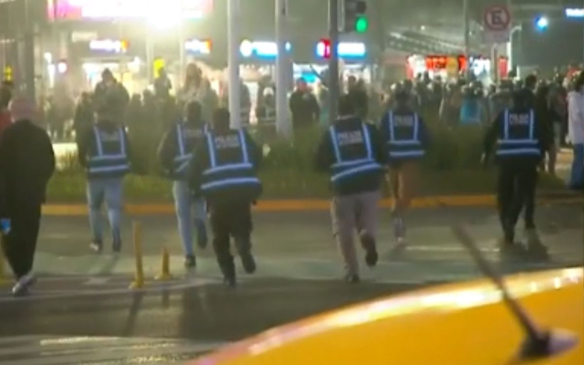 Incidentes en el Obelisco por el banderazo en homenaje al Indio Solari.