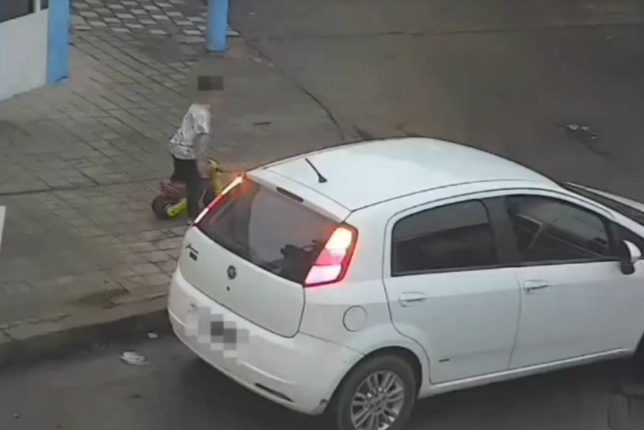 Ciudad de Córdoba. El pequeño fue encontrado deambulando en la calle por un automovilista.