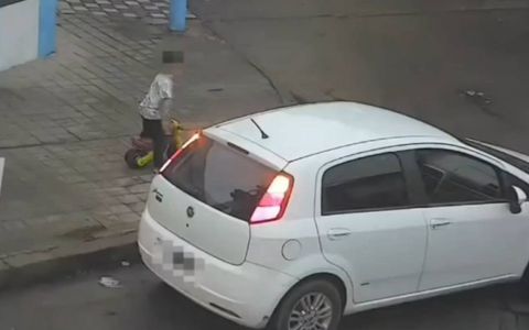 Ciudad de Córdoba. El pequeño fue encontrado deambulando en la calle por un automovilista. 