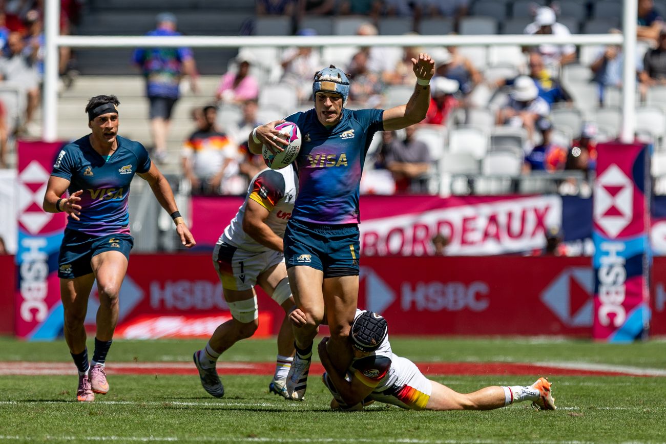Los Pumas 7s cerraron con una victoria su participación en el Seven de Bordeaux.