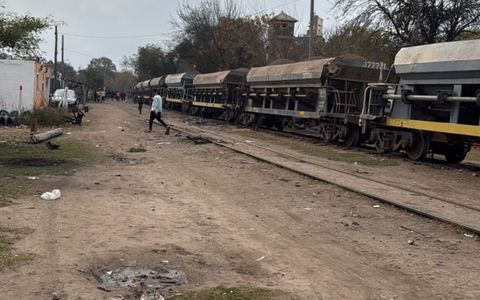 Descarriló un tren de carga en Córdoba y un niño resultó herido