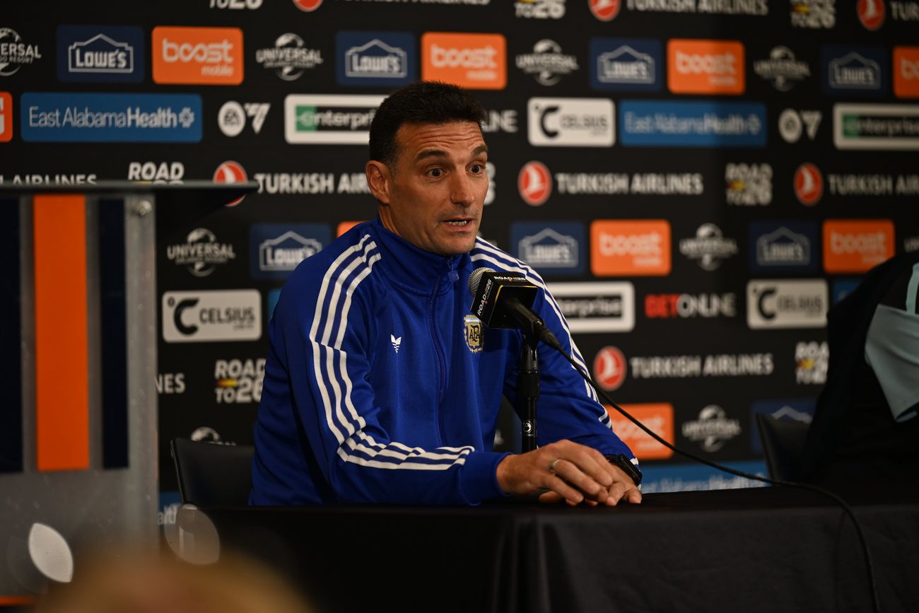 Lionel Scaloni anunció la presencia de Messi el martes en el partido que Argentina jugará con Islandia. (Prensa selección)