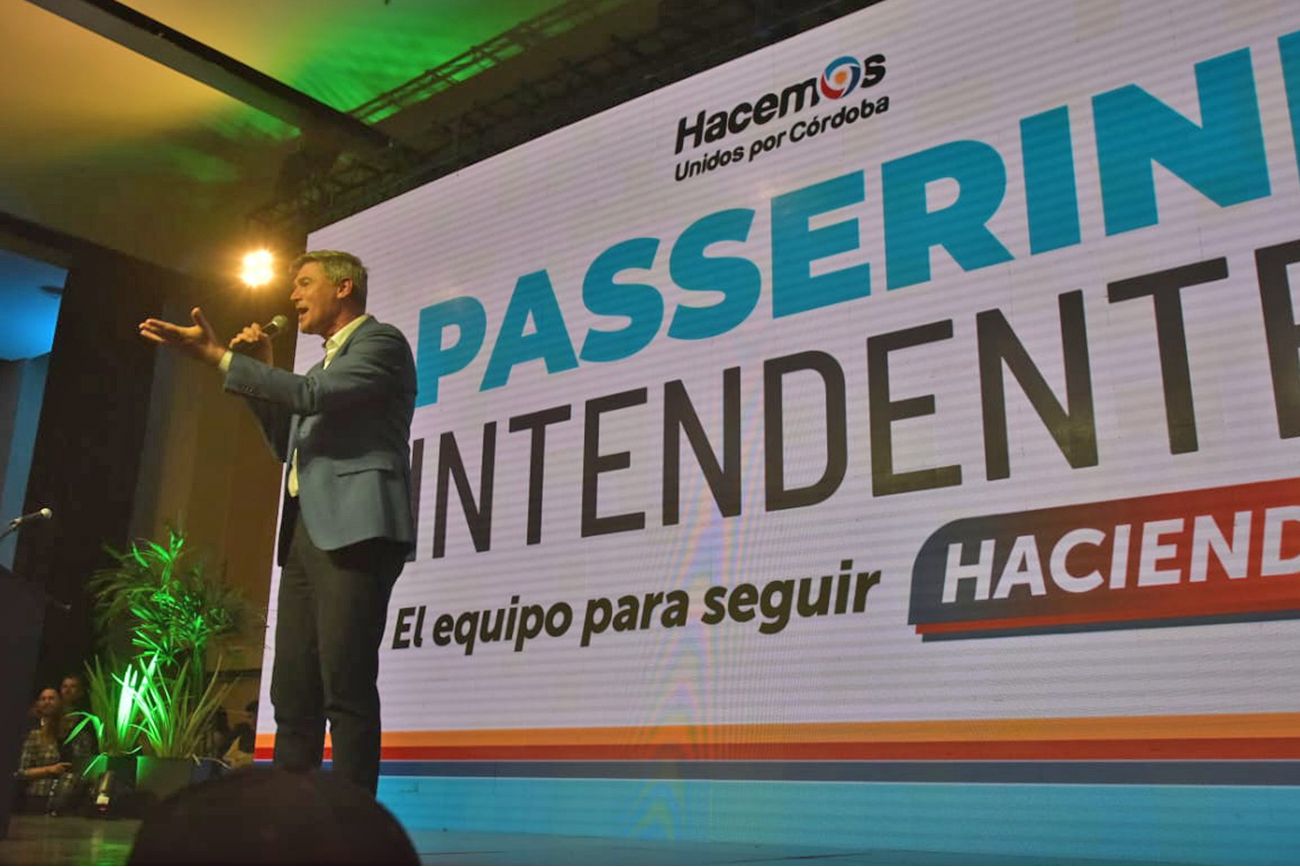 Daniel Passerini en la campaña a intendente del peronismo. 
