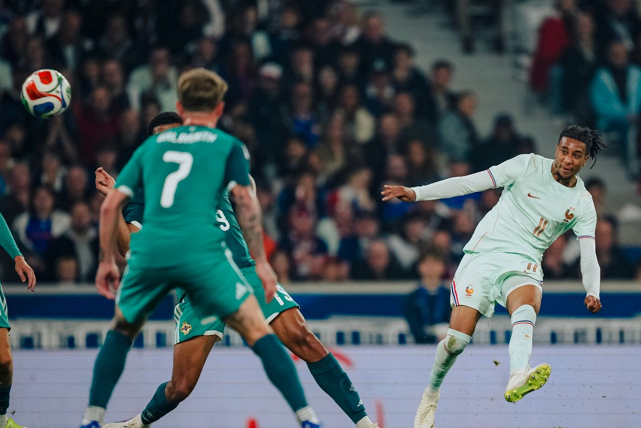 Michael Olise marcó los tres goles de Francia ante Irlanda del Norte en el cierre de su preparación para el Mundial. (@equipedefrance)