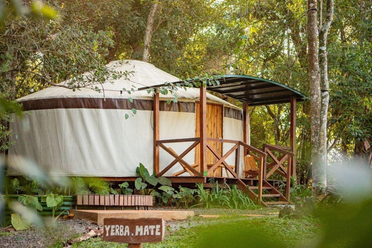 La nueva experiencia en Misiones que conquista a los turistas: dormir en la selva con todas las comodidades.
