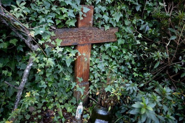 Cementerio de La Cumbrecita. La tumba de Madame Carrel, un personaje de leyenda, fallecida en 1968.