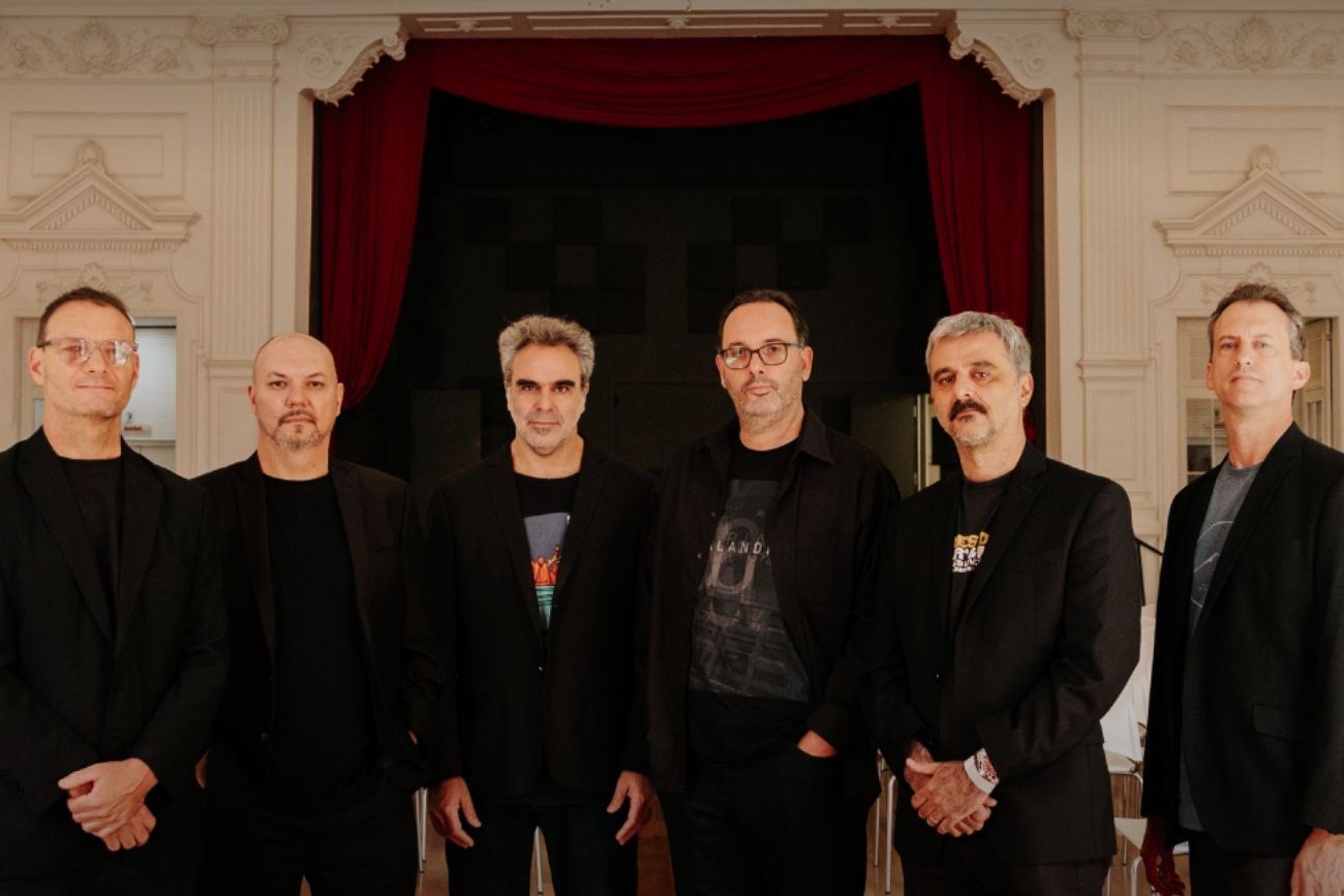 Con quince discos editados y un reciente Premio Konex, la agrupación llega en su mejor momento musical para presentar "Piazzolla 74".
