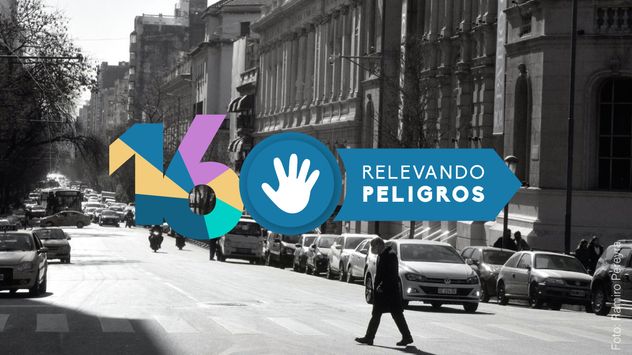 Relevando Peligros realiza una intervención por su 16° aniversario en calles de la ciudad de Córdoba.