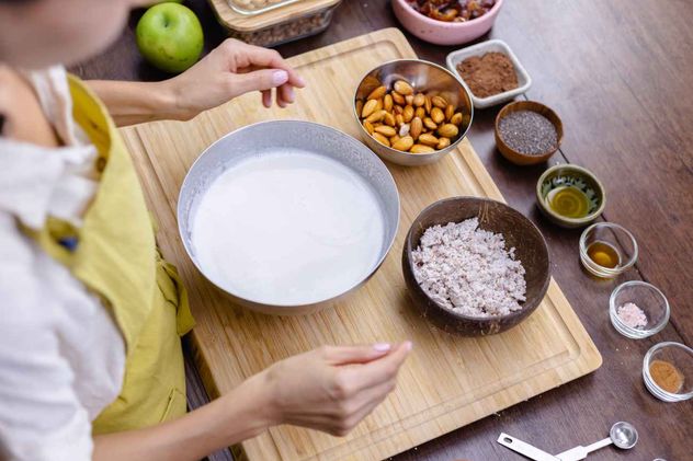 Paso a paso, cómo preparar el auténtico arroz con leche.
