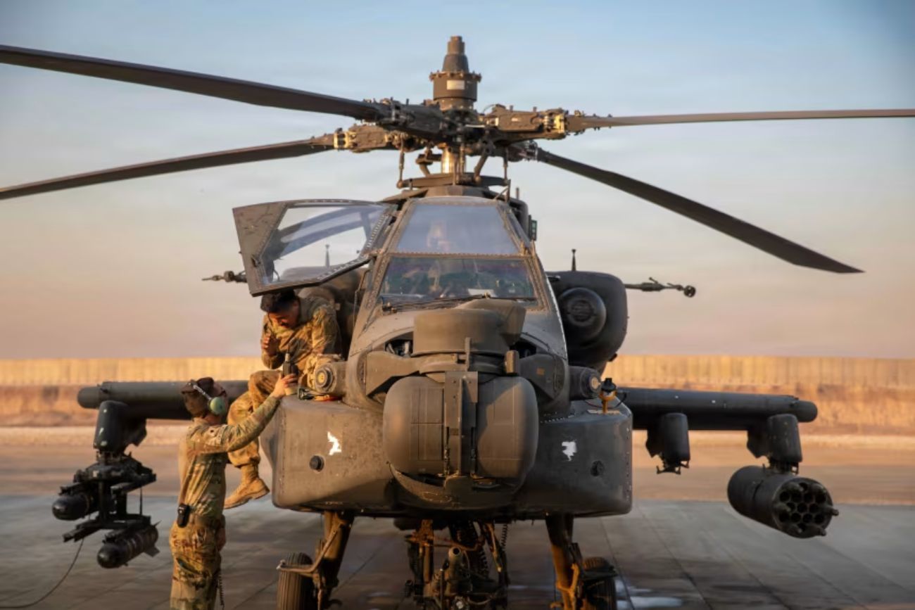 Helicóptero de ataque AH-64 Apache.