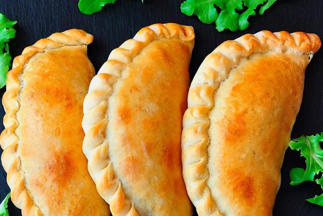 Dónde probar distintas empanadas en una sola tarde: la propuesta que desembarca en el Abasto.