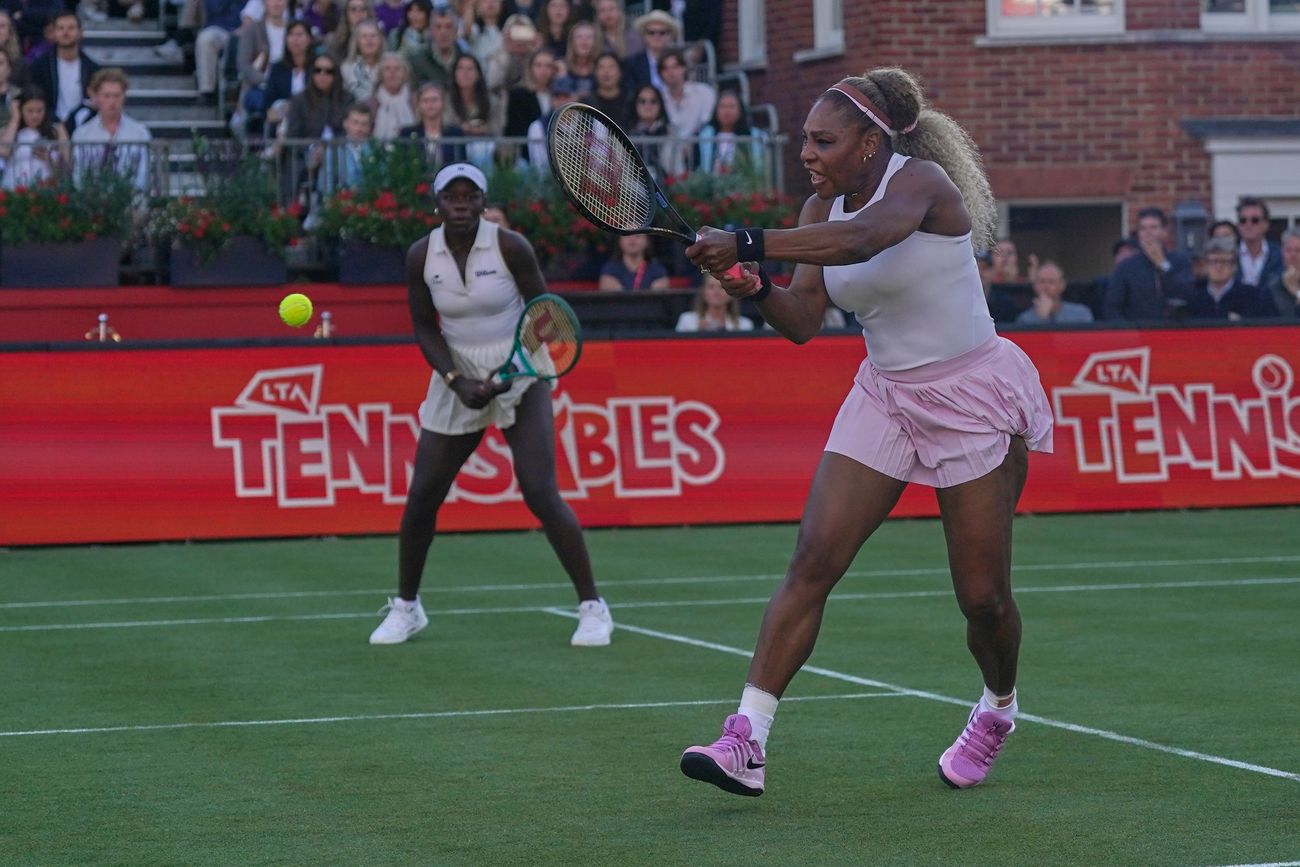 Serena Williams volvió, tras casi cuatro años sin jugar, con victoria en Queen’s