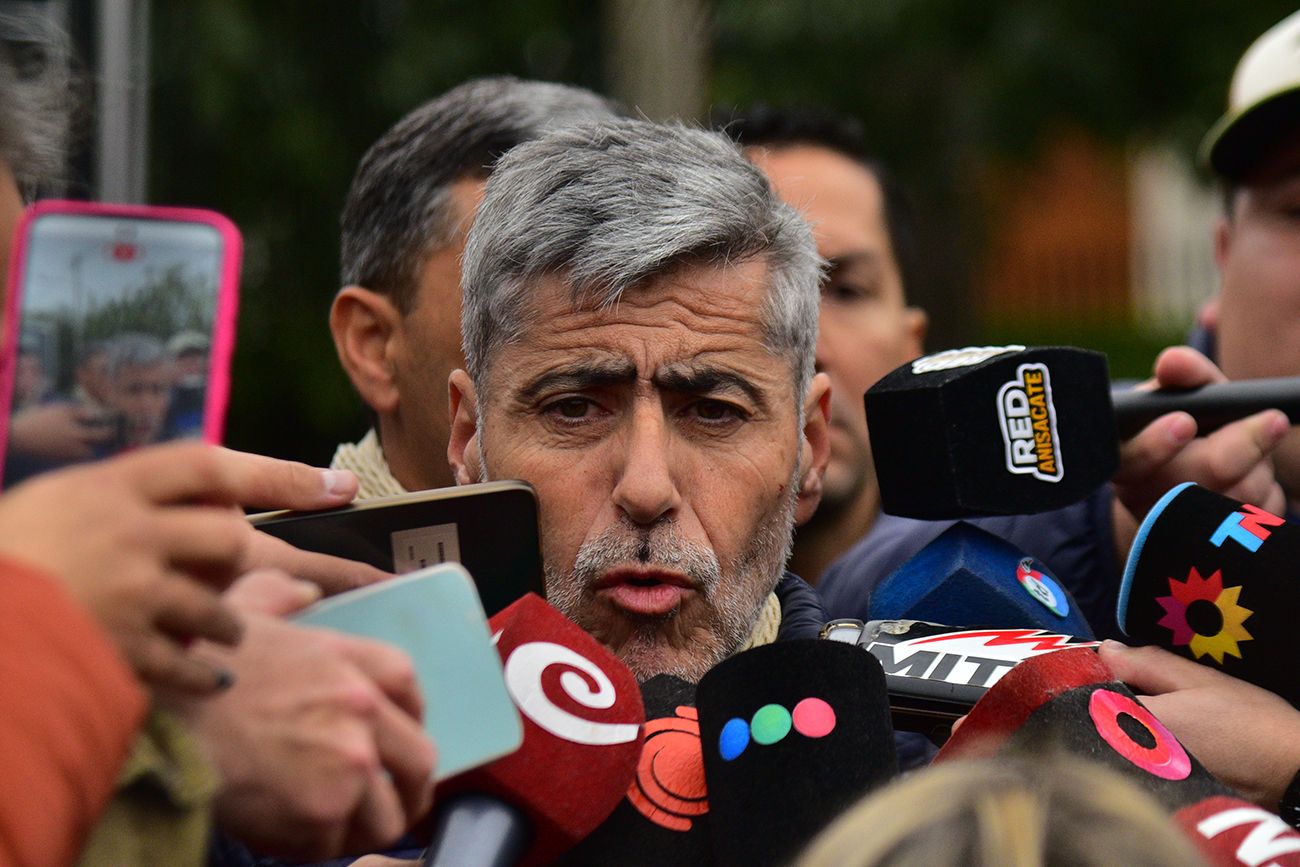Búsqueda de Luciana Barrios Alarcón. El ministro Quinteros encabeza la búsqueda de la adolescente en Colonia Caroya.