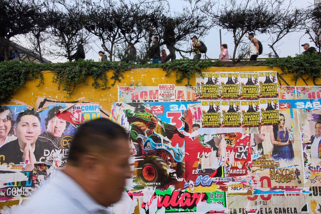El recuento de las elecciones en Perú arroja un resultado muy parejo, con un virtual empate técnico entre ambos candidatos. (AP)