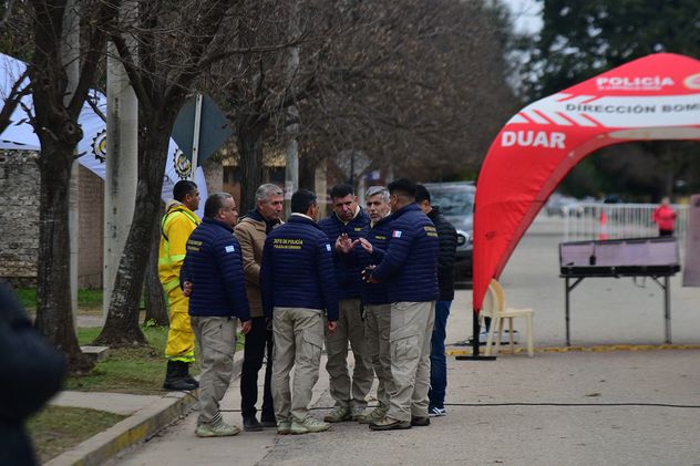 Búsqueda de L. El ministro Quinteros encabeza la búsqueda de la adolescente en Colonia Caroya.