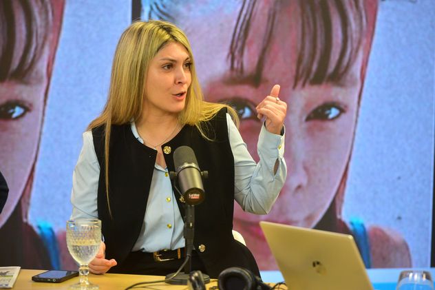 Fernanda Alaniz, abogada del padre de Agostina Vega, en el streaming de La Voz en vivo. (Nicolás Bravo / La Voz)
