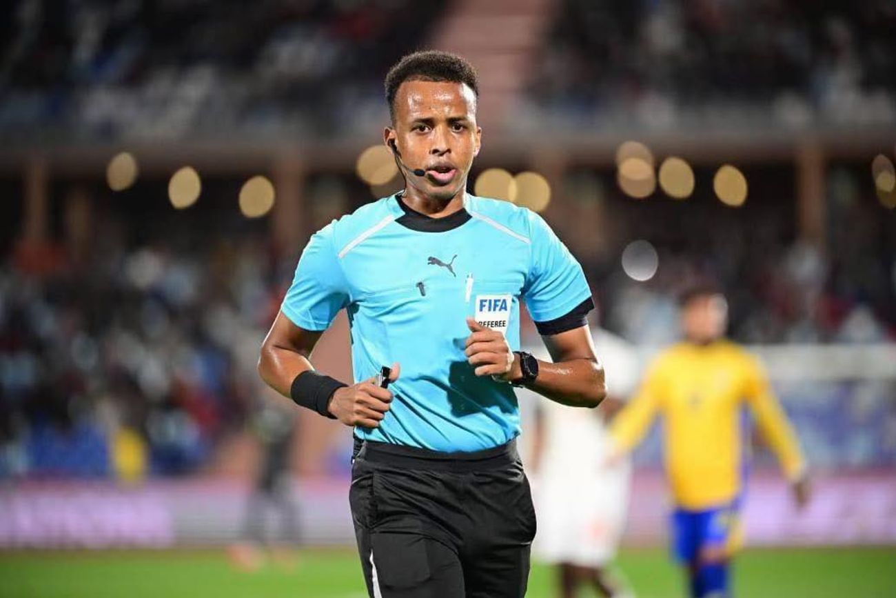 Omar Abdulkadir Artan, el árbitro que no pudo ingresar a Estados Unidos para el Mundial.