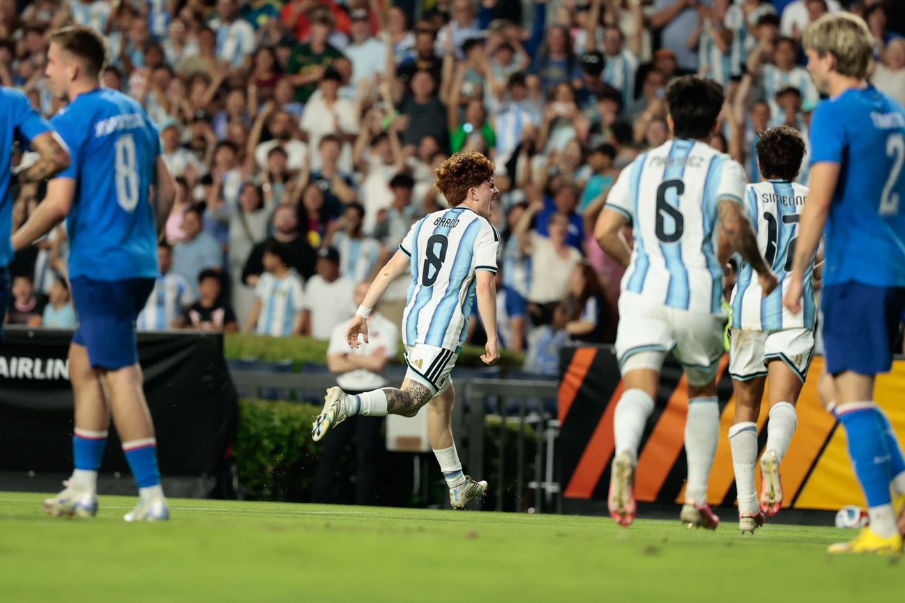 Valentín Barco y su gol para Argentina ante Islandia.