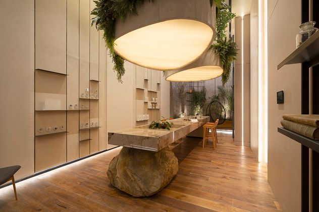 ESPACIO 7. El proyecto propone un espacio donde interior y exterior se funden
en una única experiencia, integrando habitar y trabajar en el mismo entorno.