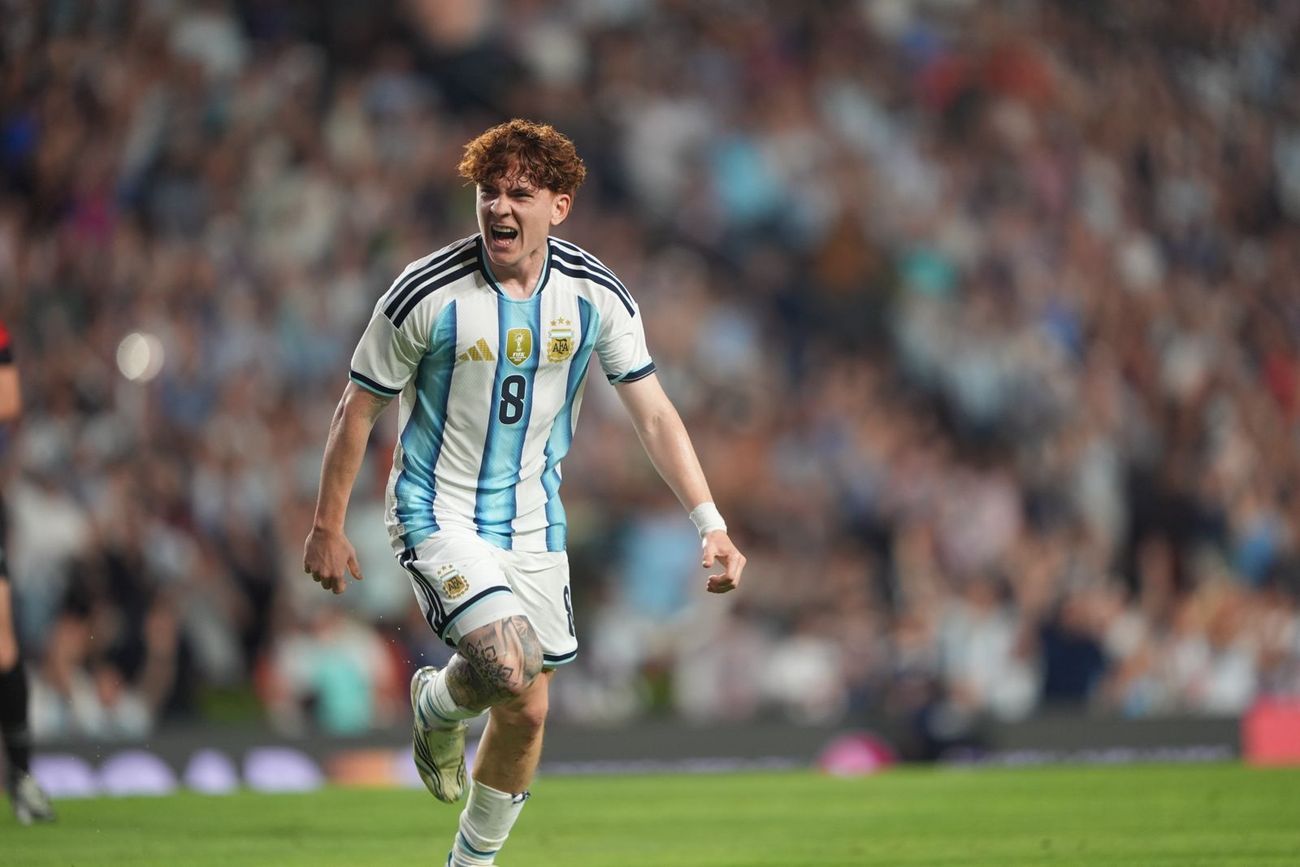Valentín Barco y su gol para Argentina ante Islandia.