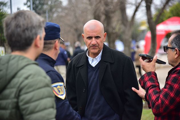 Búsqueda de Luciana. Luis Gutiérrez, abogado de la familia, presente en la búsqueda de la adolescente de Colonia Caroya.