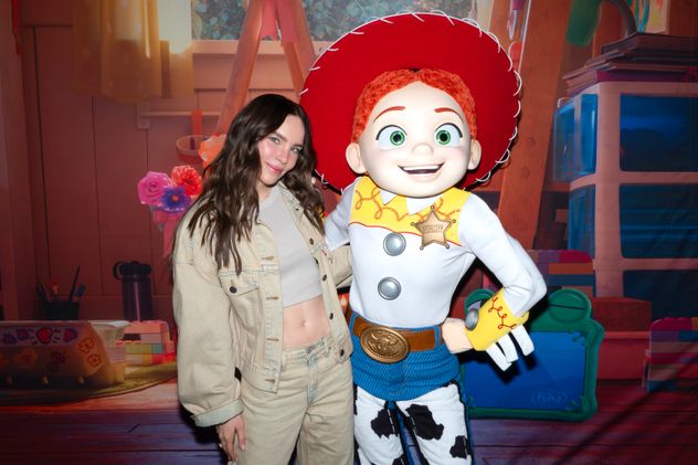 Belinda se suma a Toy Story 5 en la voz de Lilypad