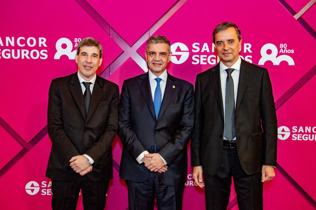 Alejandro Simón, CEO del Grupo Sancor Seguros; Jorge Macri, jefe de Gobierno porteño; y Carlos Casto, presidente de Sancor Seguros.