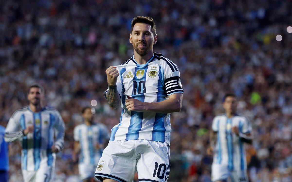 Lionel Messi en el amistoso ante Islandia.