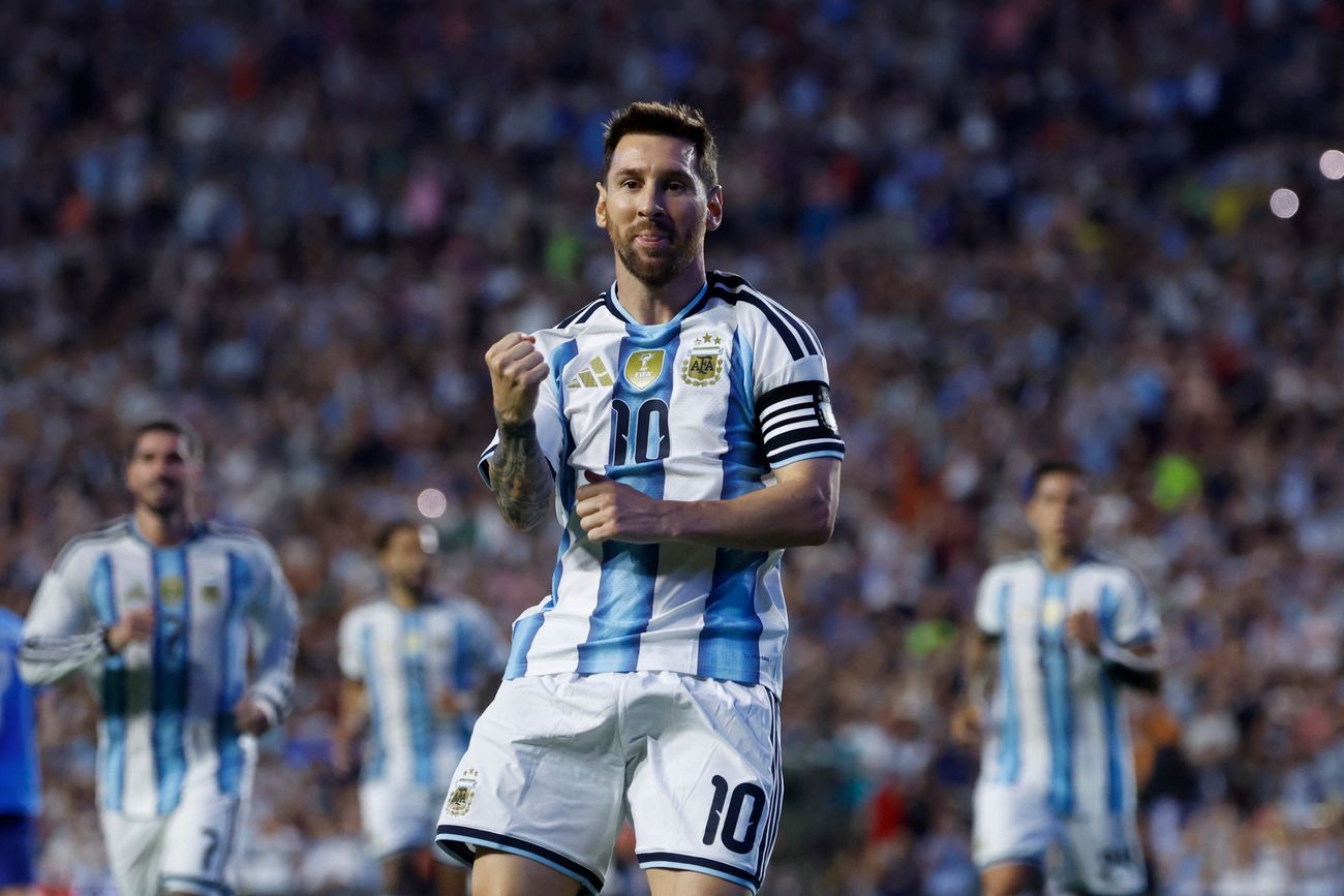 Lionel Messi en el amistoso ante Islandia.