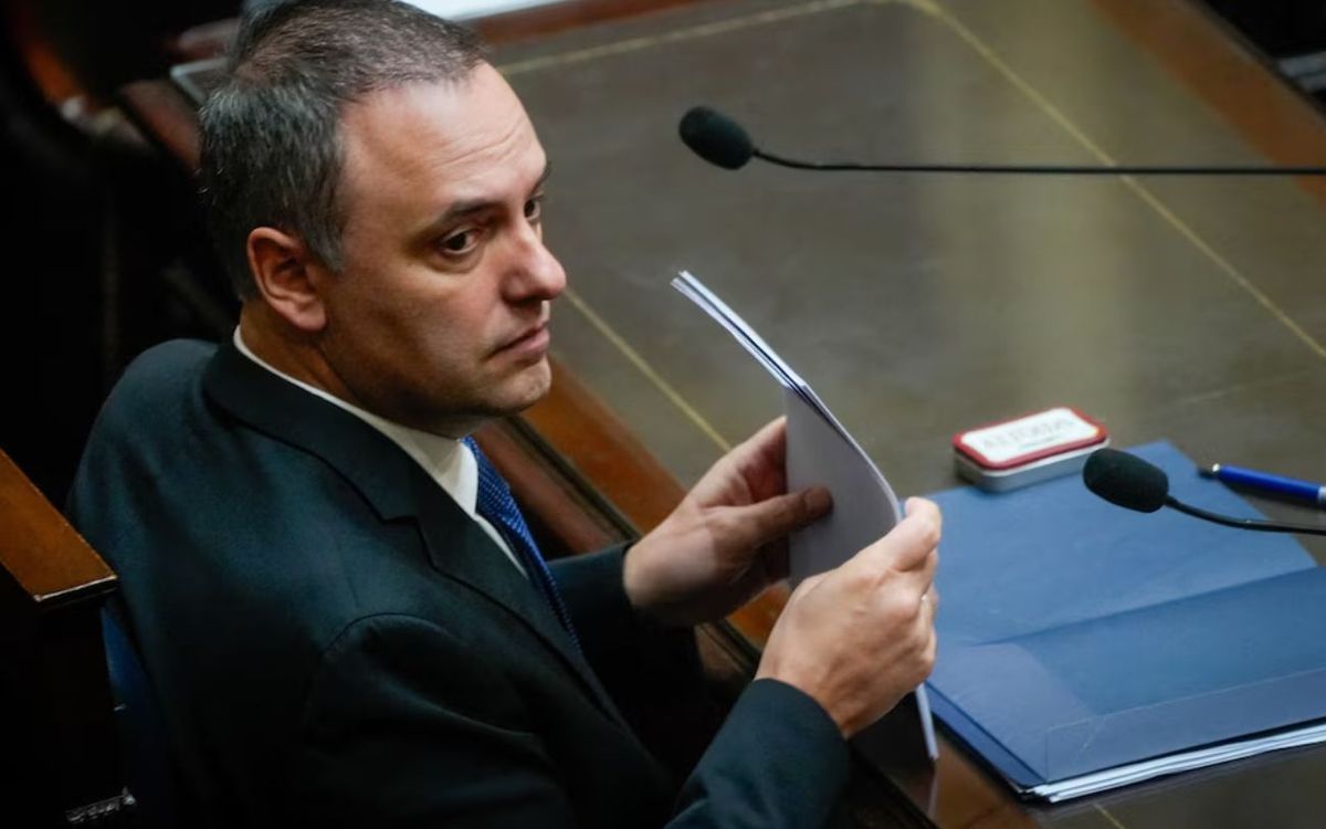 Adorni rectificó su declaración jurada: declaró U$S 513.000 en Bitcoin y justificó su patrimonio familiar