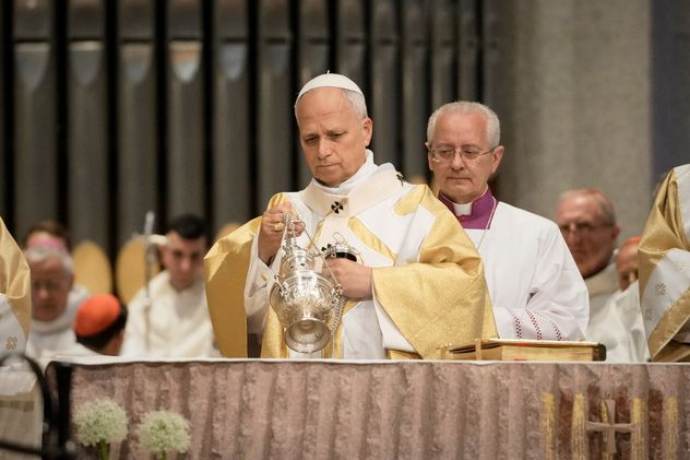 Papa León XVI en la Basílica Sagrada Familia.