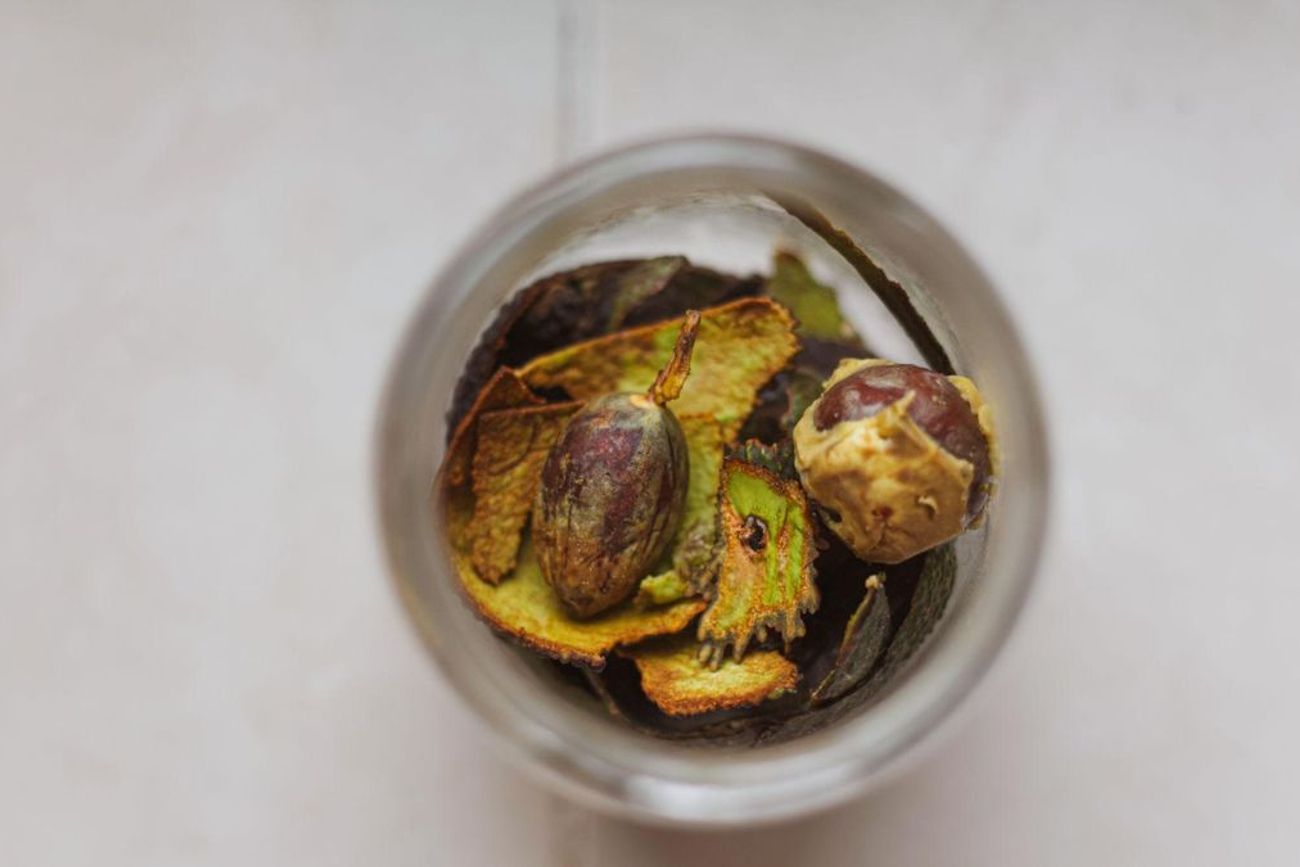 No la tires: cómo reutilizar la cáscara de palta de forma creativa en el hogar