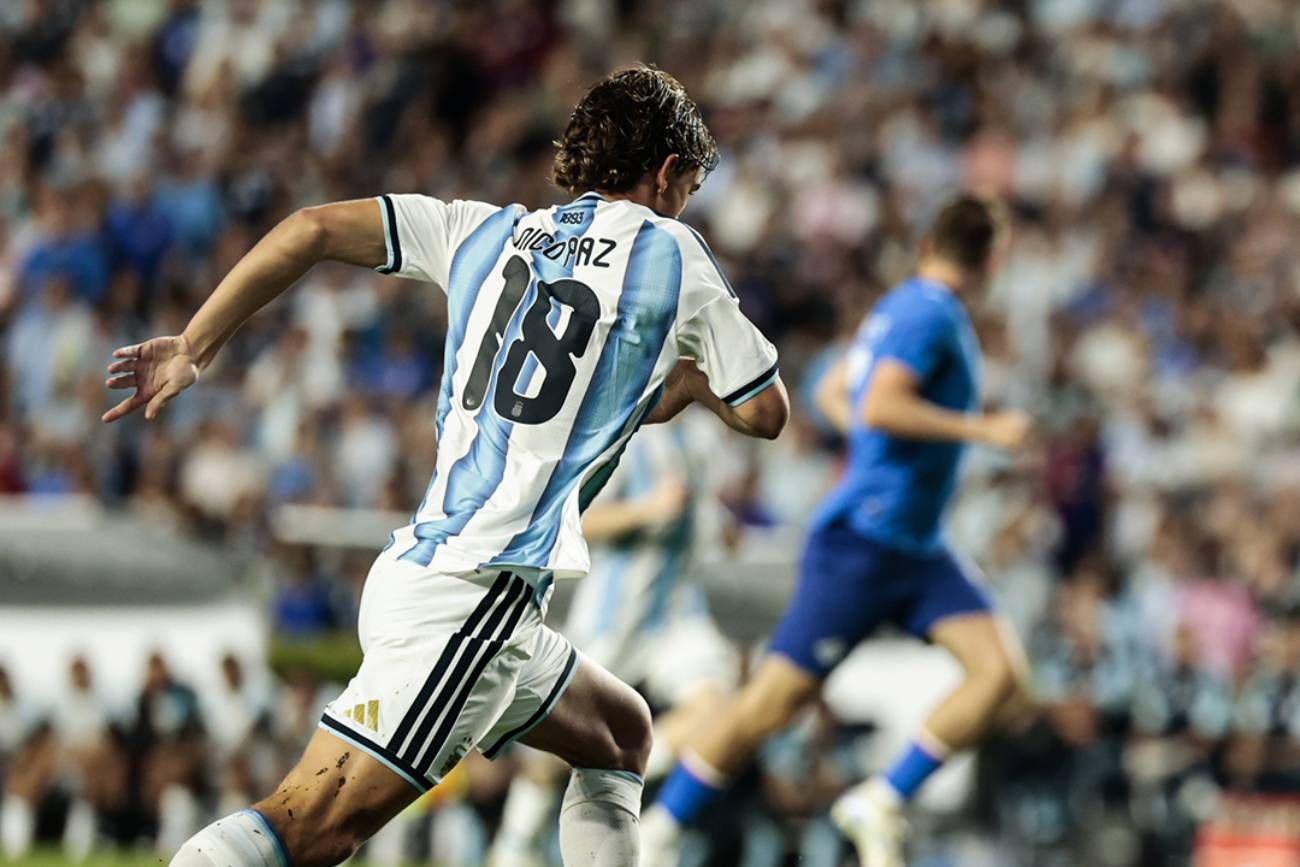 Nico Paz habló de su lesión.