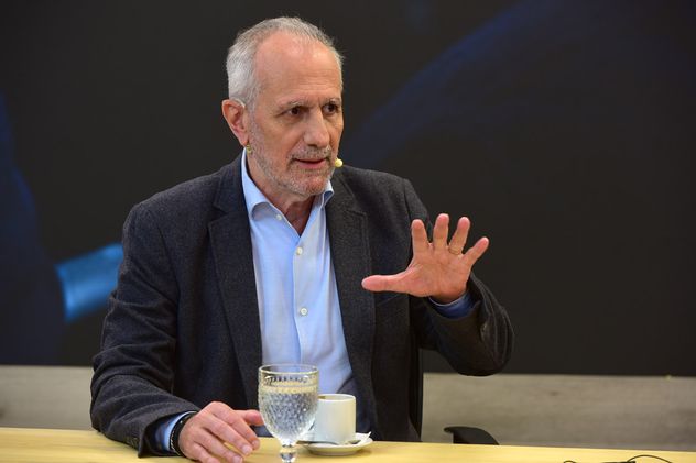 Daniel Pastore, Ministro de Vinculación Comunitaria y Comunicación del gobierno de Córdoba, en el programa Voz y Voto. (Nicolás Bravo / La Voz)