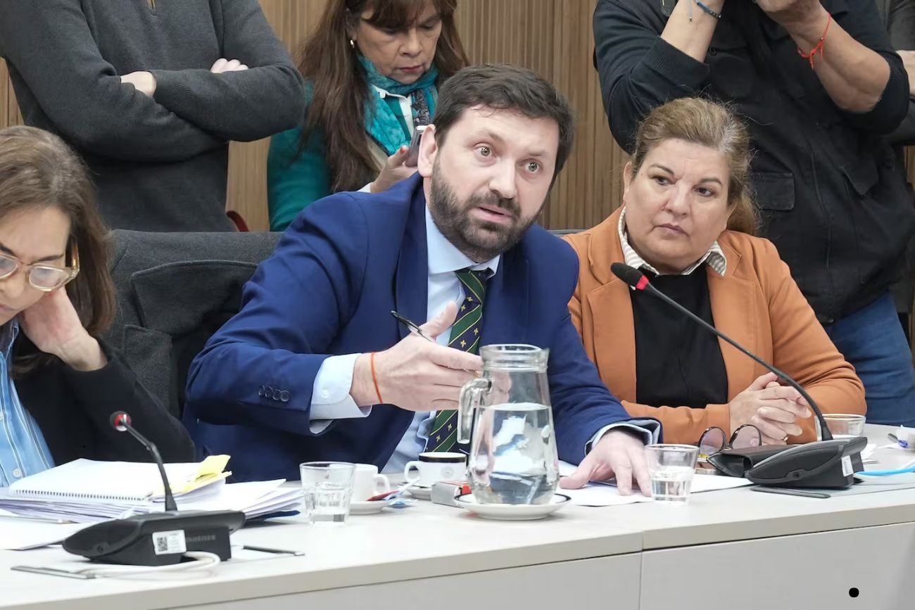 Presión de la oposición: exigen la renuncia de Manuel Adorni tras inconsistencias en su declaración jurada