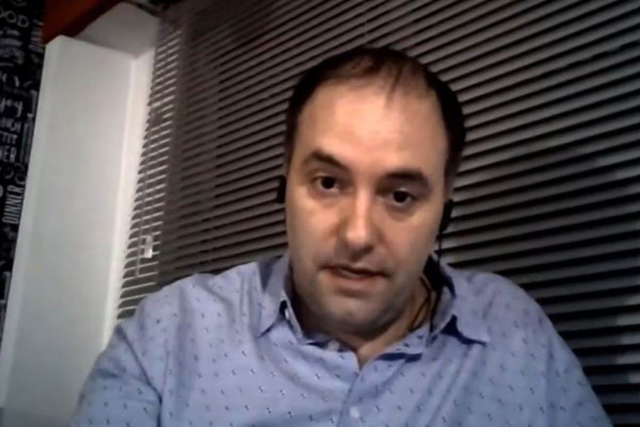 Un viejo video de Adorni contradice su estrategia para explicar el incremento patrimonial.