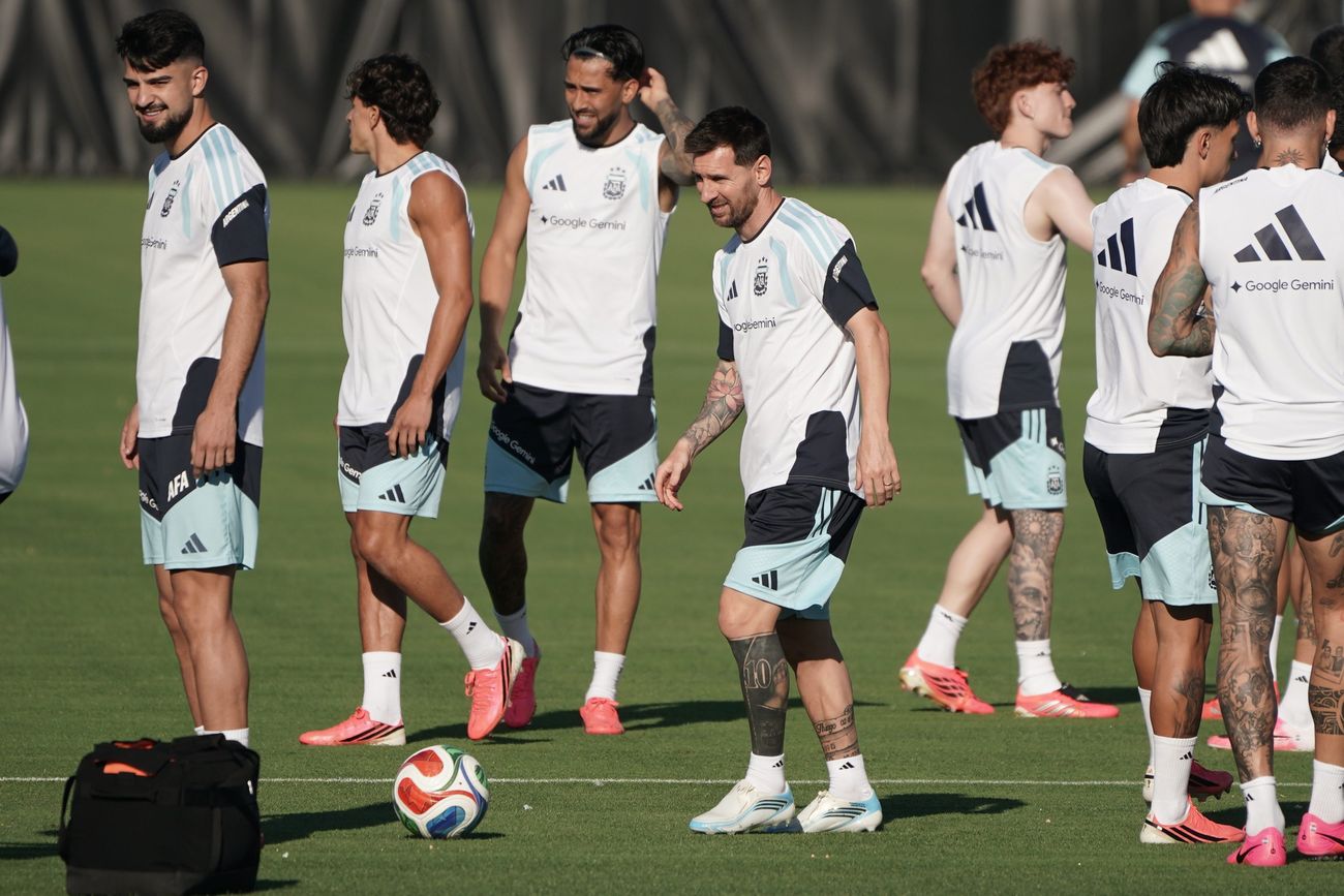 Entrenamiento a puertas abiertas de la selección argentina.