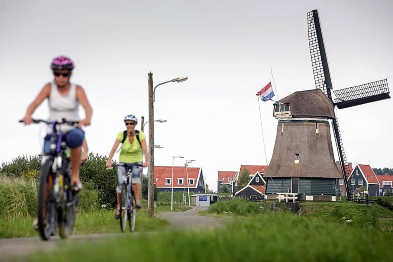 Horror en Holanda: un auto atropelló a un grupo escolar que iba en bicicleta y murieron tres niños. (Imagen ilustrativa)