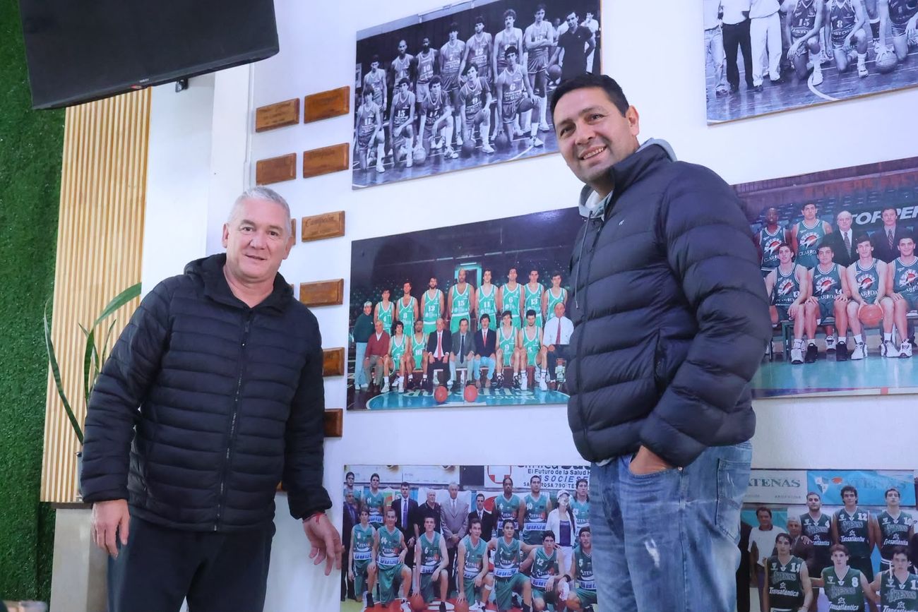 Leo Gutiérrez, con Mario Milanesio como asistente, conducirán a un Atenas obligado a dejar atrás la mala temporada. (Prensa Atenas)