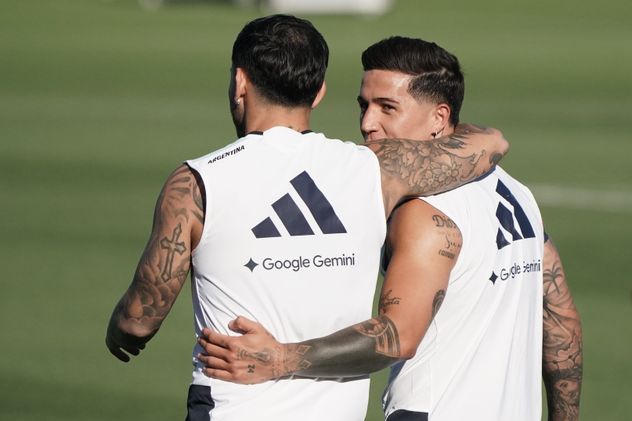 Leandro Paredes y Enzo Pérez.