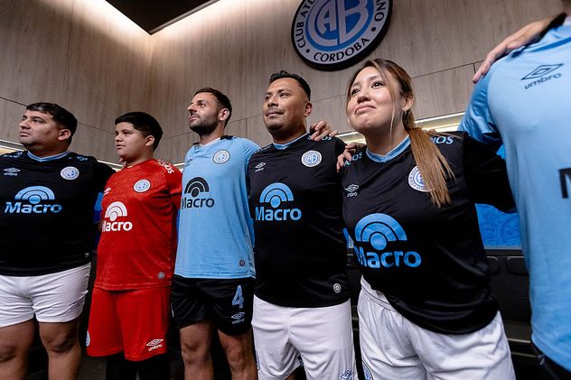 Los socios también juegan en el césped del Julio César Villagra.