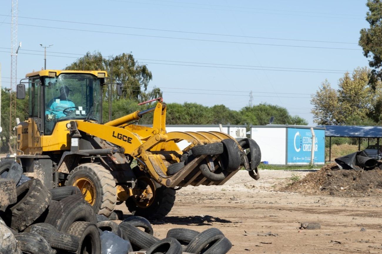 En los modelos de simbiosis industrial, los residuos de una empresa pueden transformarse en insumos para otra dentro del mismo parque.