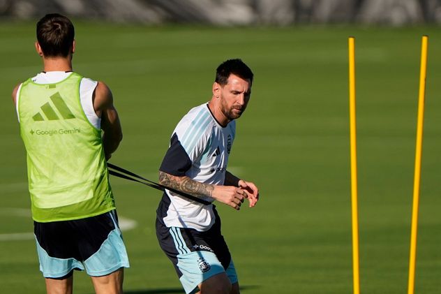Lionel Messi con la selección argentina en Kansas.