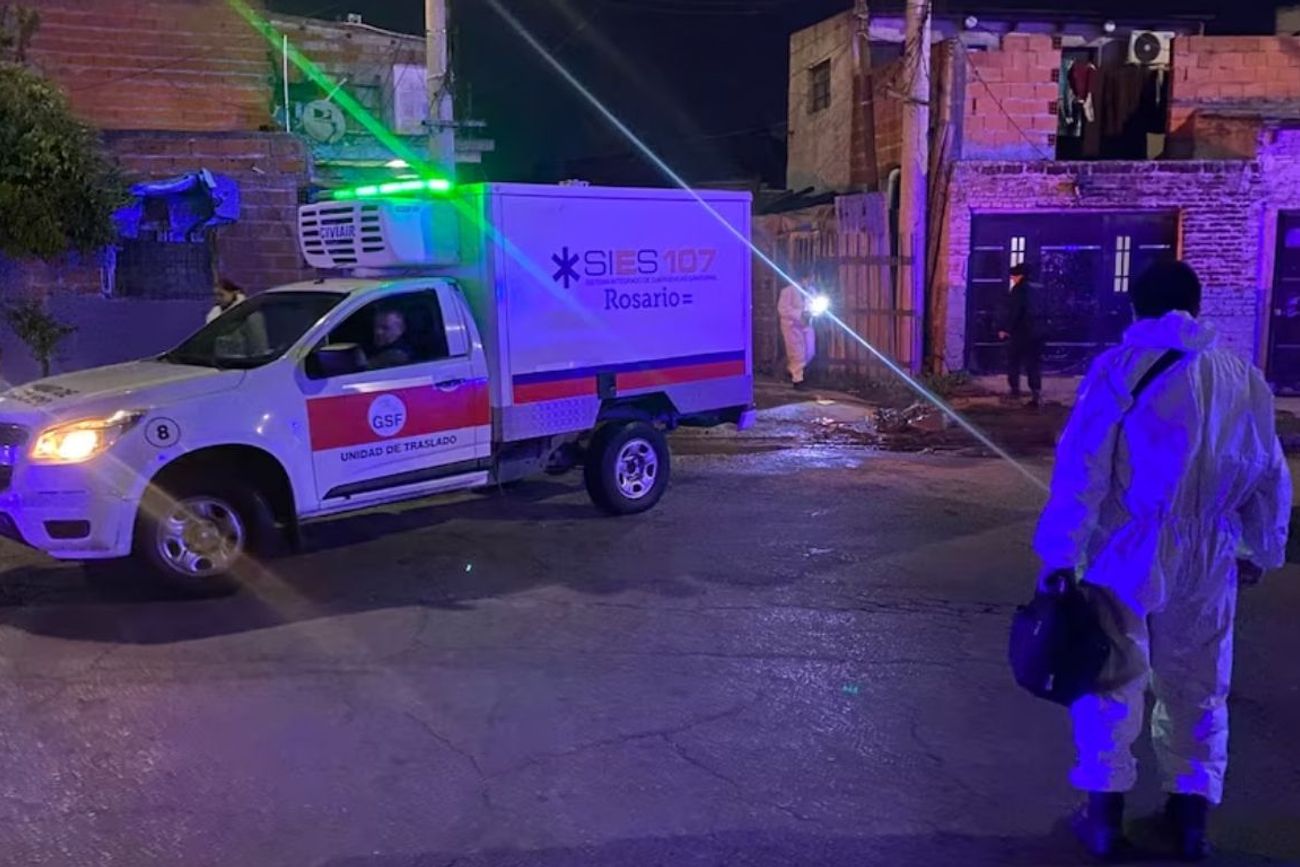 Mataron a un policía durante un tiroteo en Rosario: hay otro agente y un civil herido.