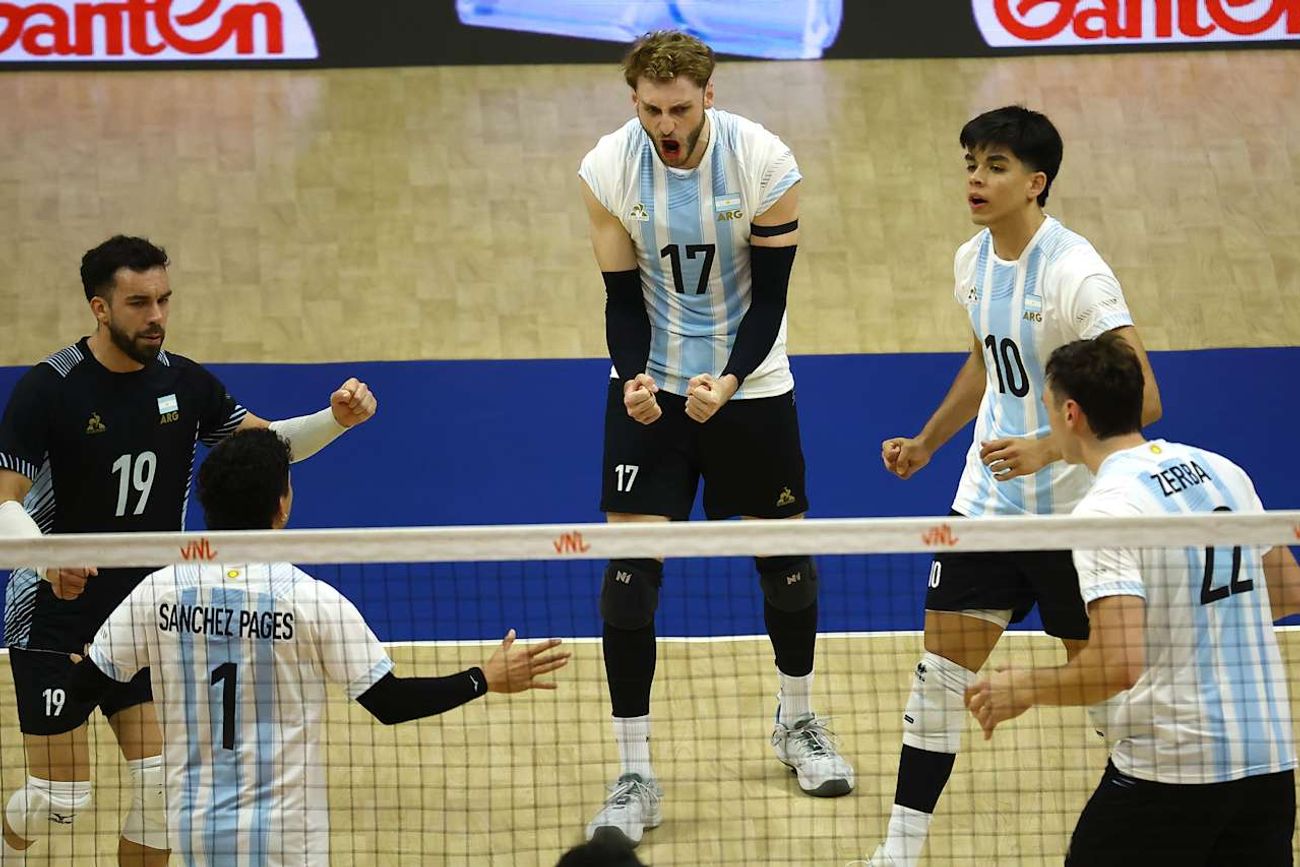 El seleccionado argentino de vóley se prepara para la segunda semana de la VNL en Polonia.