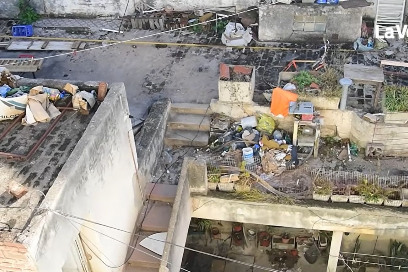 Así es la casa que habitaba Claudio Barrelier, en barrio Cofico, y donde ocurrió el brutal femicidio de Agostina Vega. 
