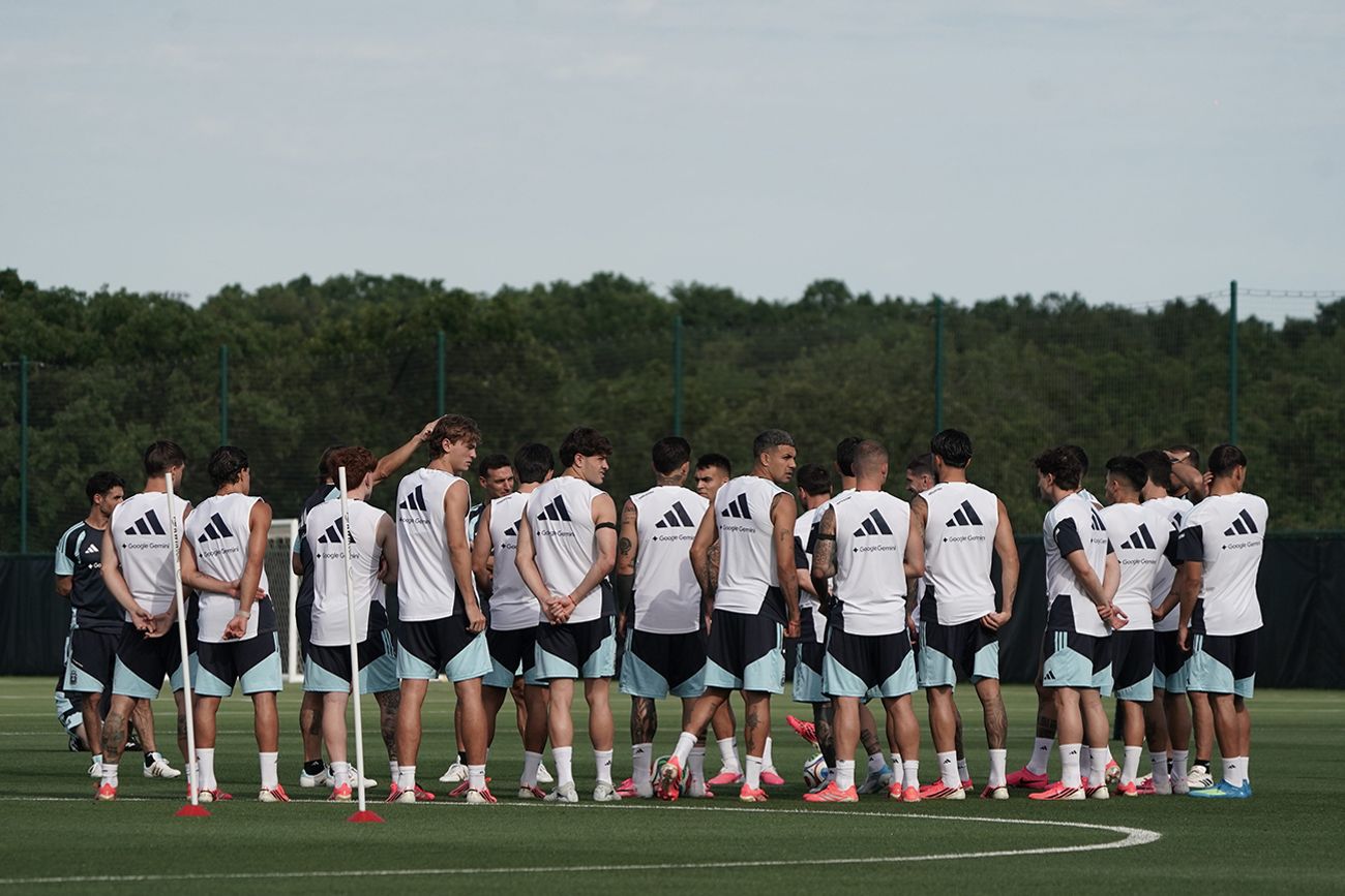 La selección argentina durante su jornada de entrenamiento en el Compass Minerals National Performance Center de Kansas City.