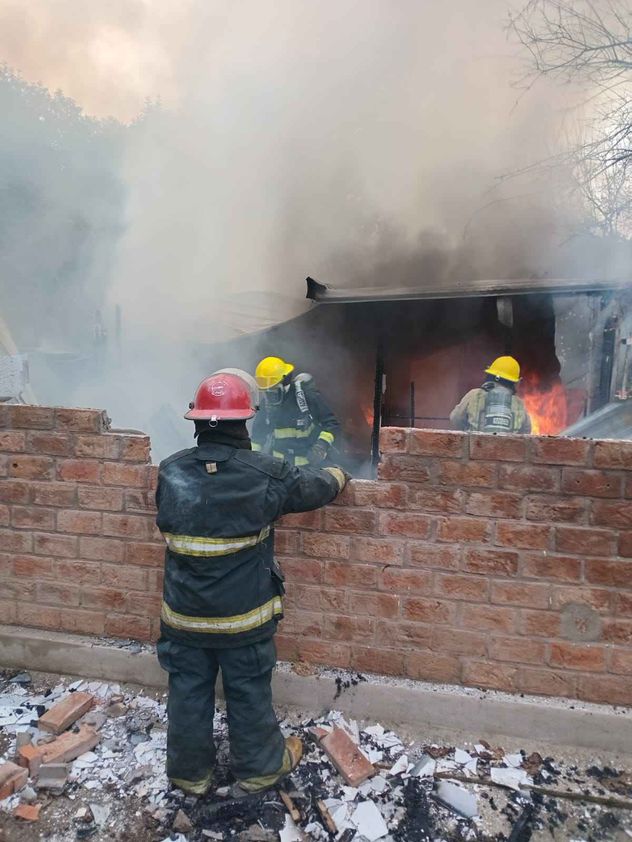 Se incendió una vivienda en Unquillo.